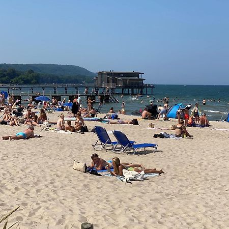 Solhyddan, Tvarumslaegenhet I Villa Naera Havet Båstad Exteriör bild